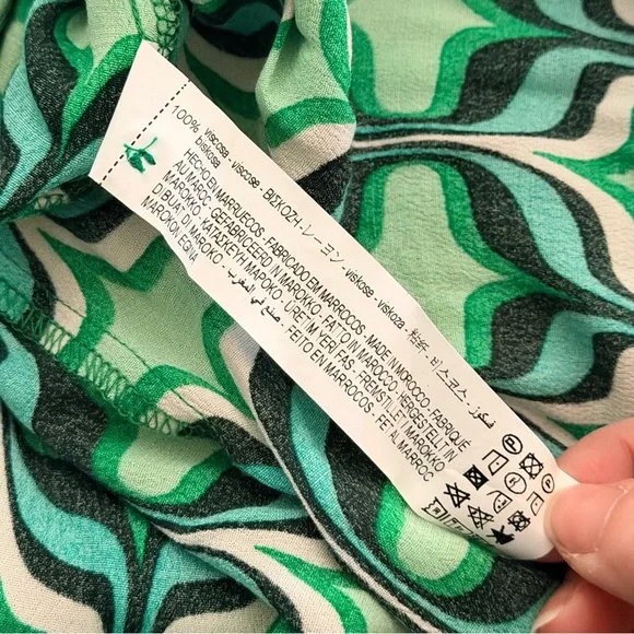 Zara Women’s Green & Teal Print Button Down Blouse, Size Large - Picture 5 of 5